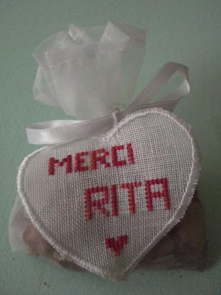 petit sachet &agrave; la rose pour Rita